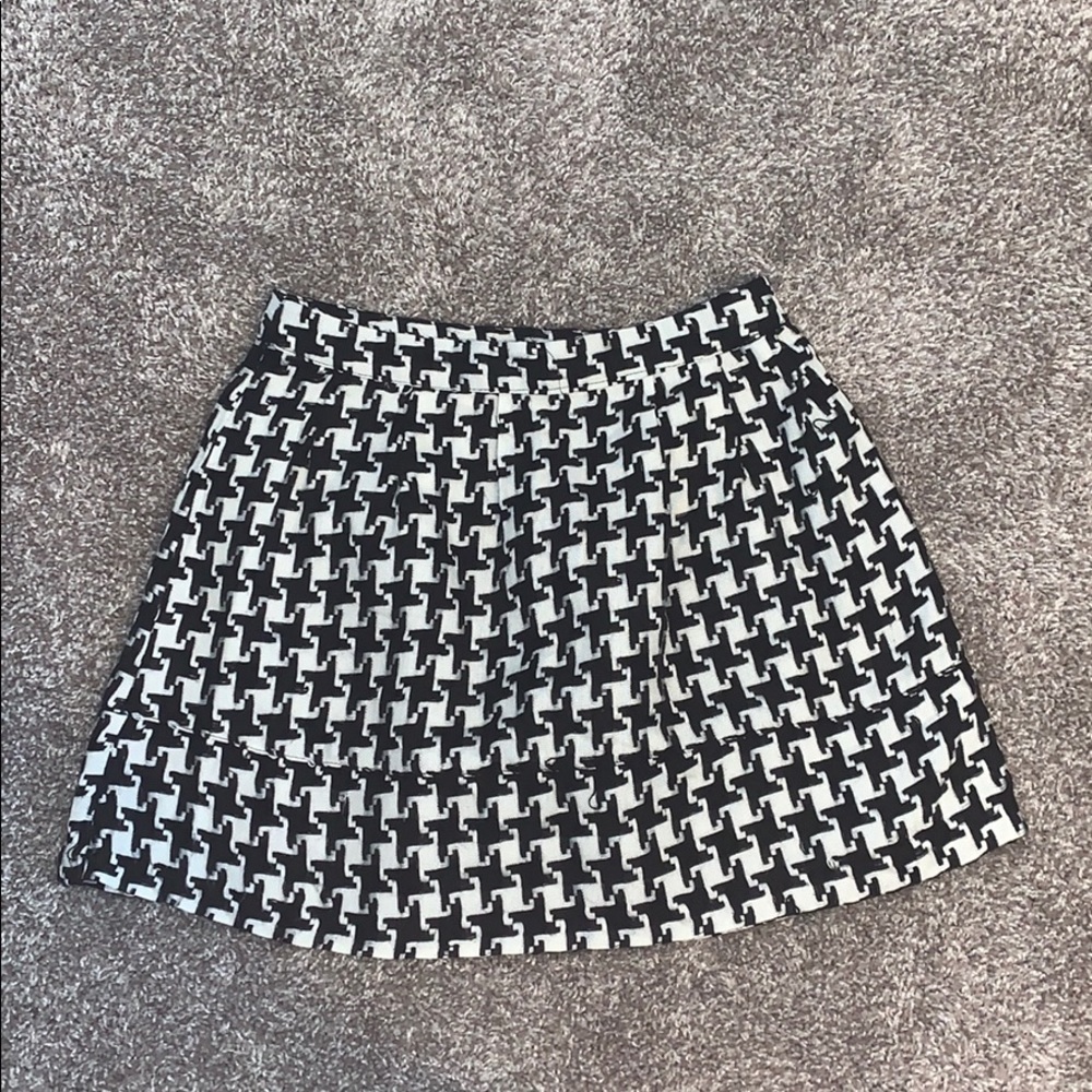 Xhilaration skirt- M